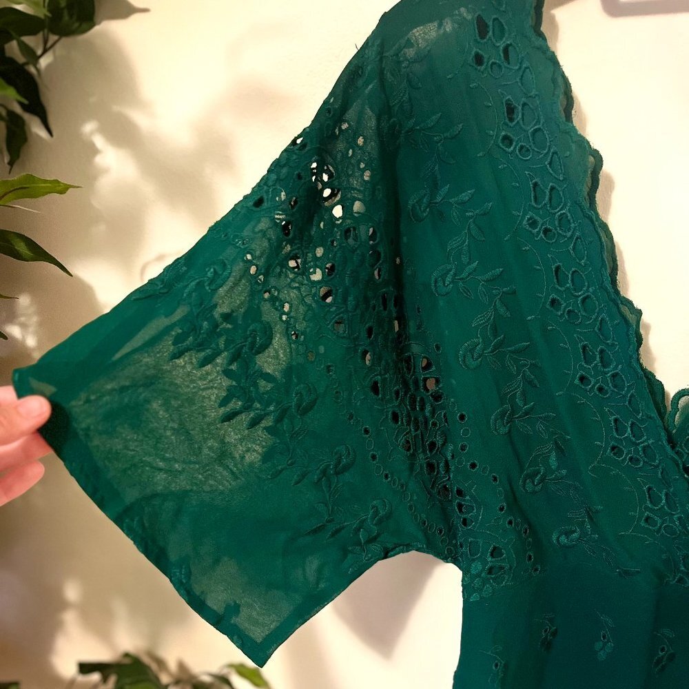 Like New Reformation Libbie Dress in Emerald Green, Size 2 - Picture 8 of 10